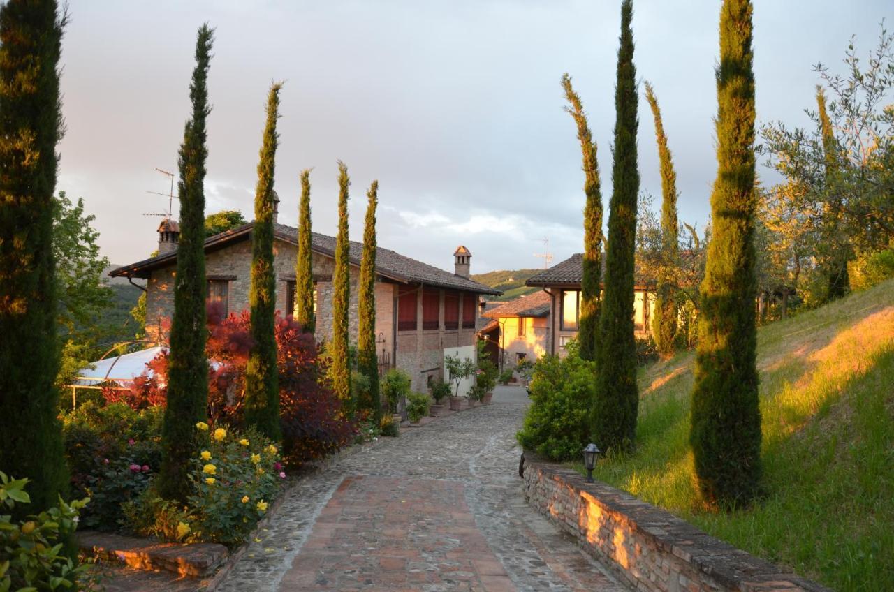 Maison d'hôtes Cascina La Buca à Castello di Serravalle Extérieur photo