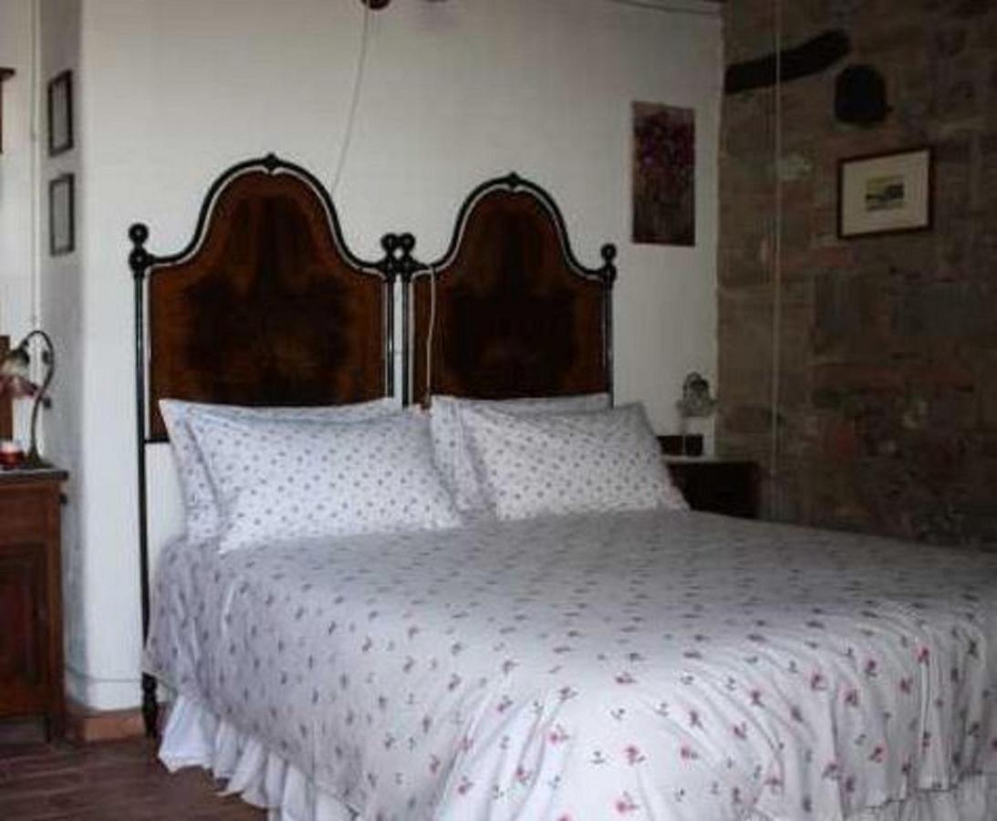 Maison d'hôtes Cascina La Buca à Castello di Serravalle Extérieur photo