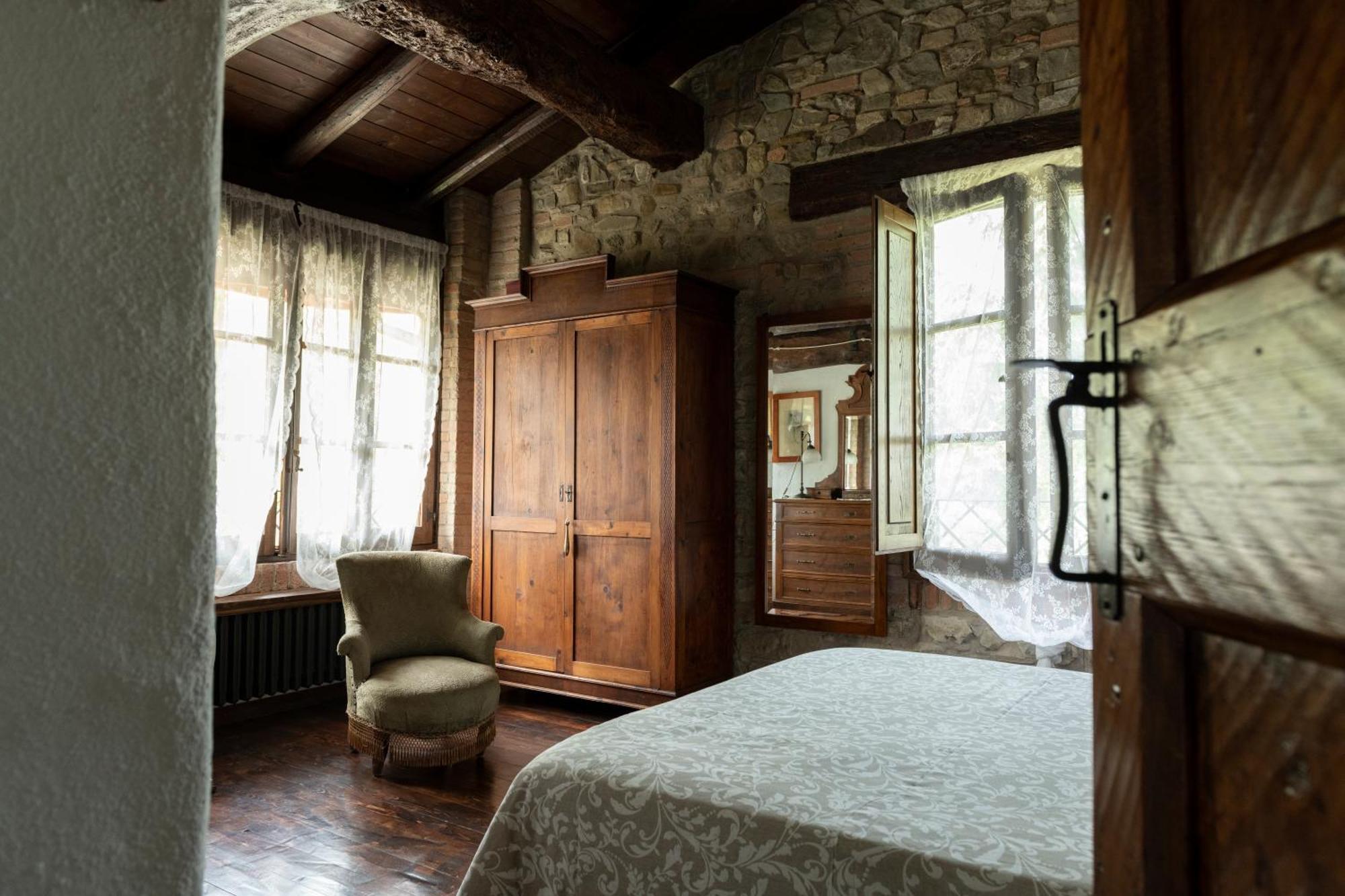 Maison d'hôtes Cascina La Buca à Castello di Serravalle Extérieur photo